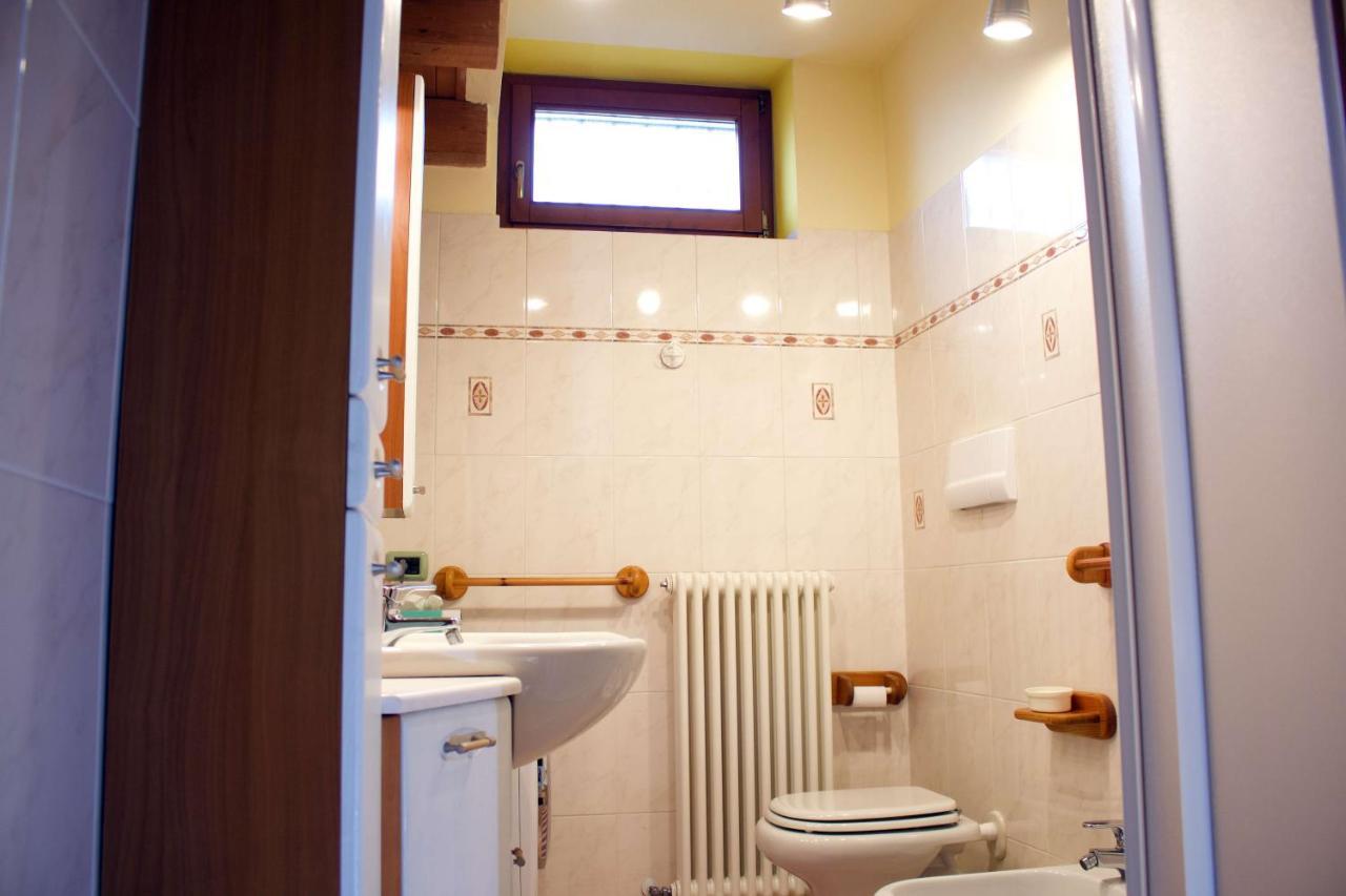La Casa Sul Sasso In Town Serviced Accommodations Дервио Екстериор снимка
