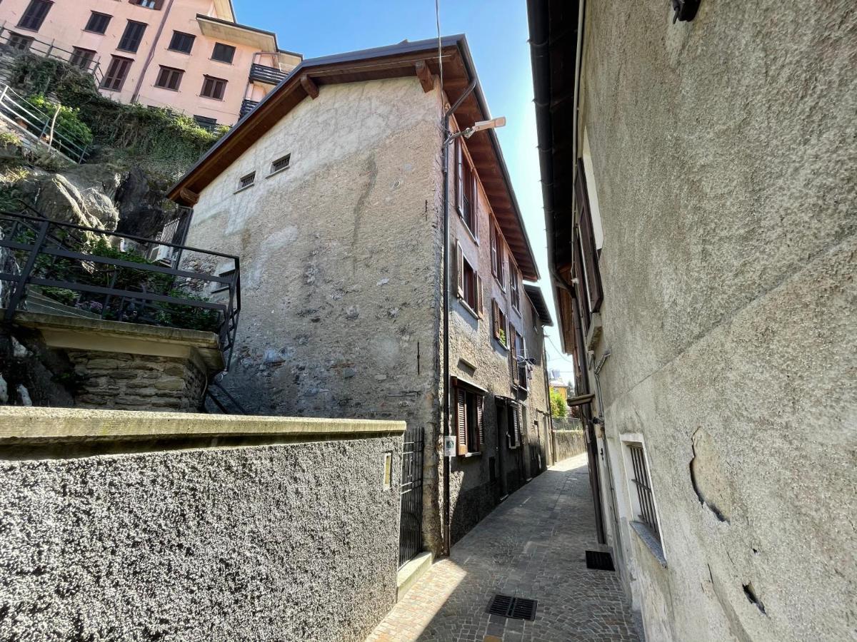 La Casa Sul Sasso In Town Serviced Accommodations Дервио Екстериор снимка