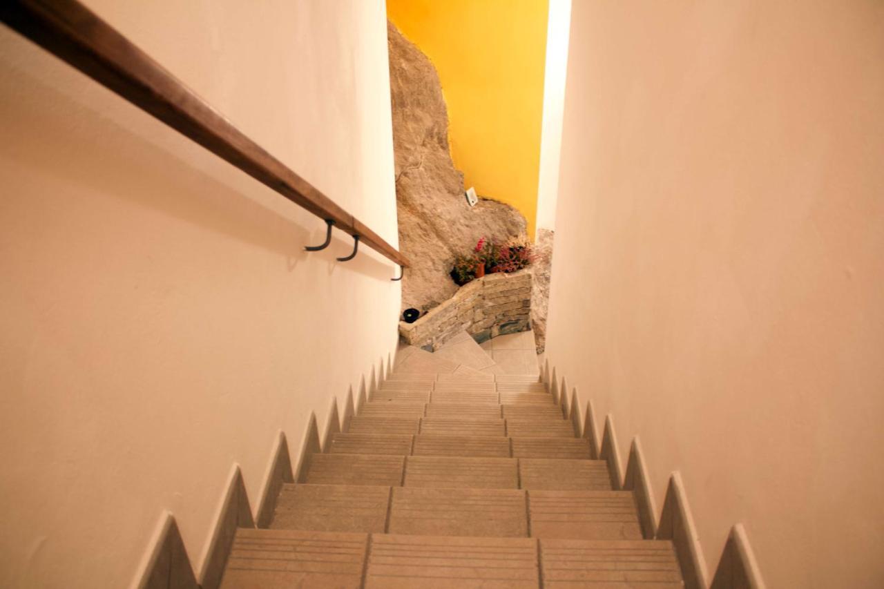 La Casa Sul Sasso In Town Serviced Accommodations Дервио Екстериор снимка