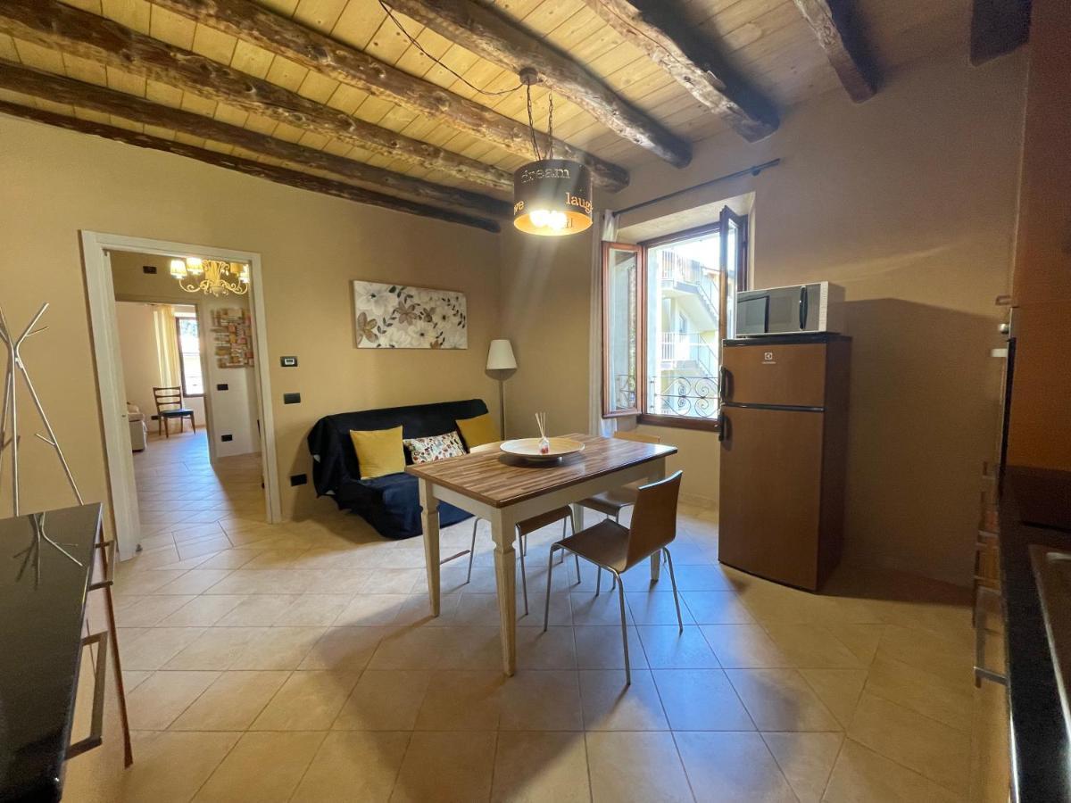 La Casa Sul Sasso In Town Serviced Accommodations Дервио Екстериор снимка