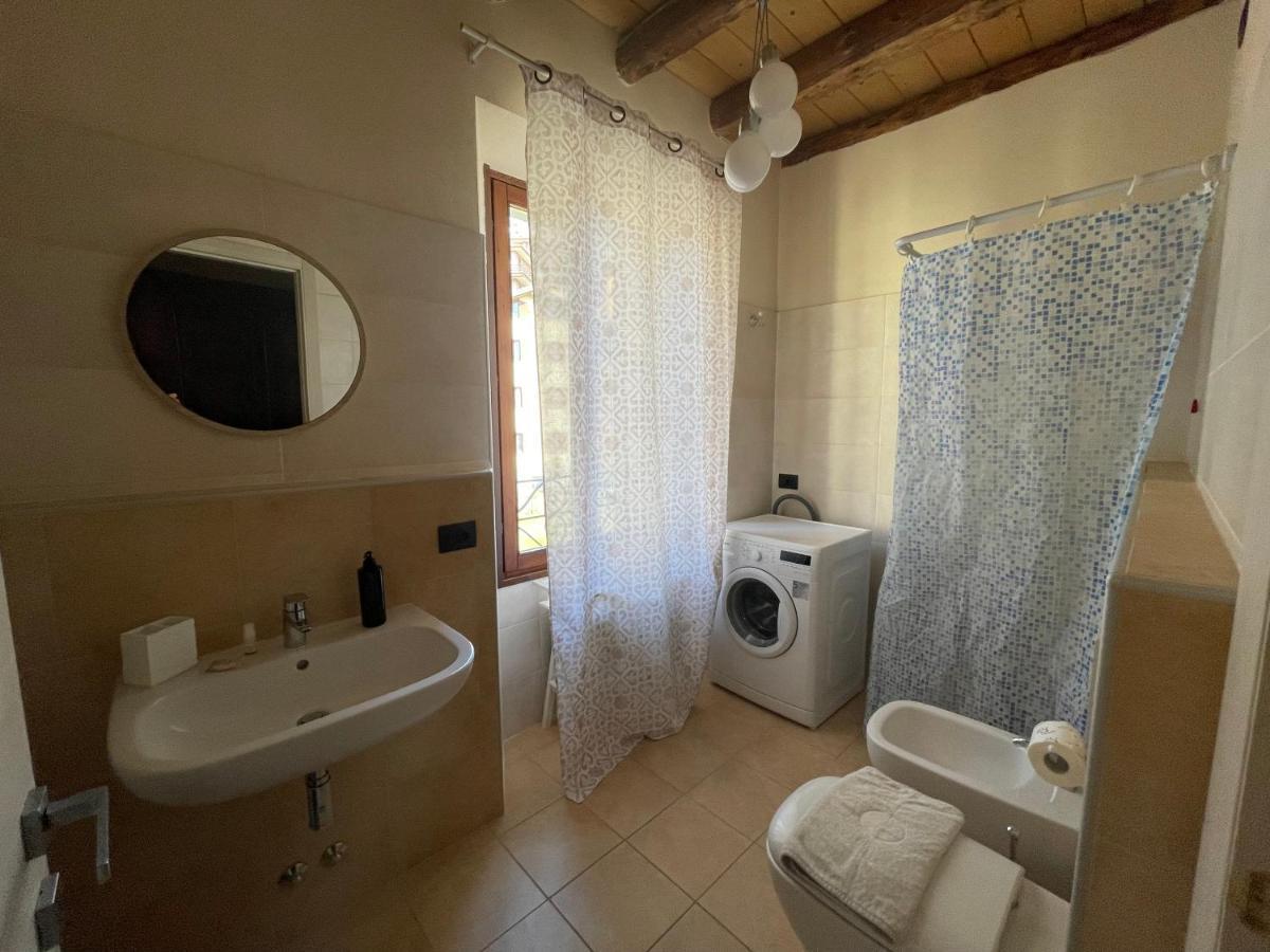 La Casa Sul Sasso In Town Serviced Accommodations Дервио Екстериор снимка